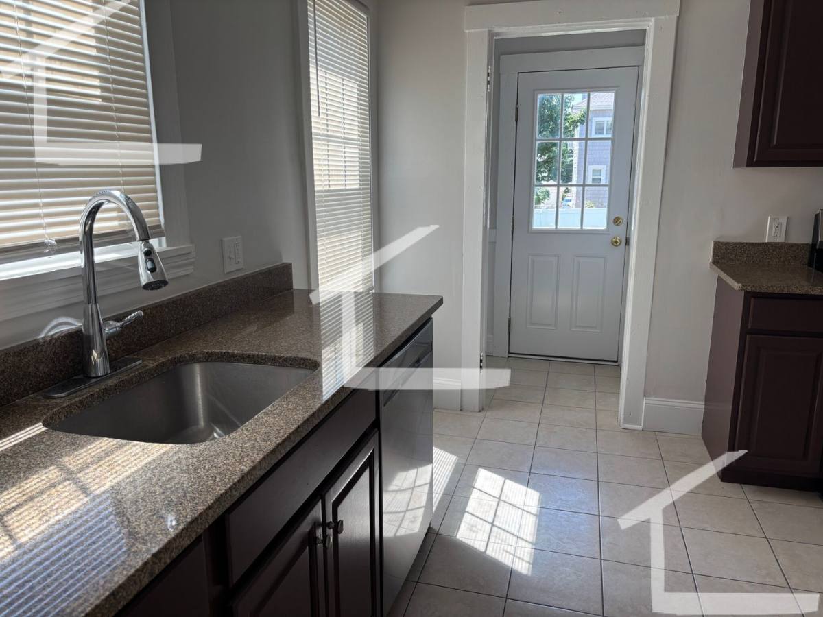 House for rent at 32 Matchett St #1B, Brighton, MA 02135
