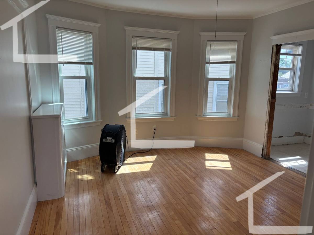 House for rent at 32 Matchett St #1B, Brighton, MA 02135