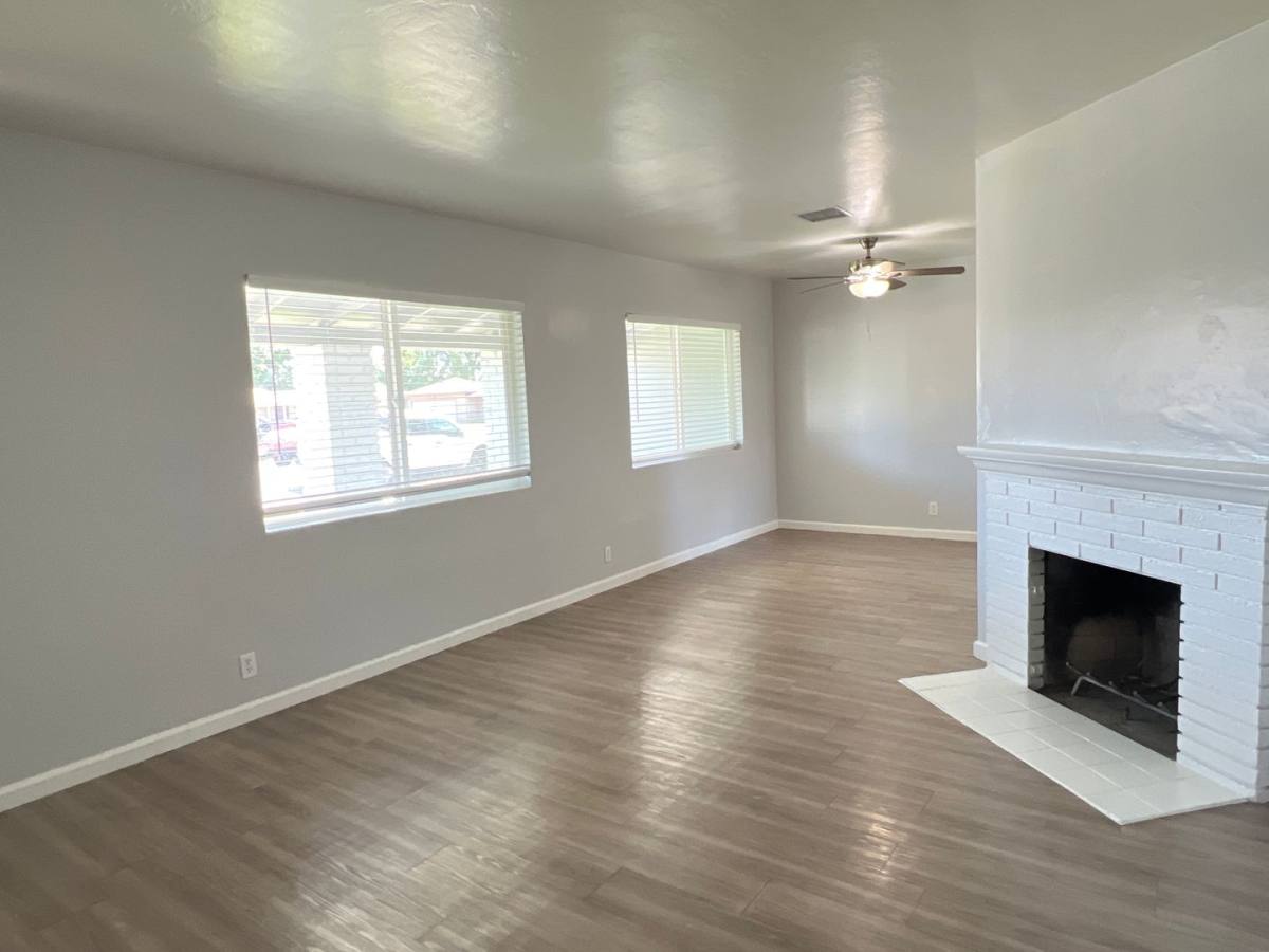House for rent at 515 Cherokee Dr, Bakersfield, CA 93309