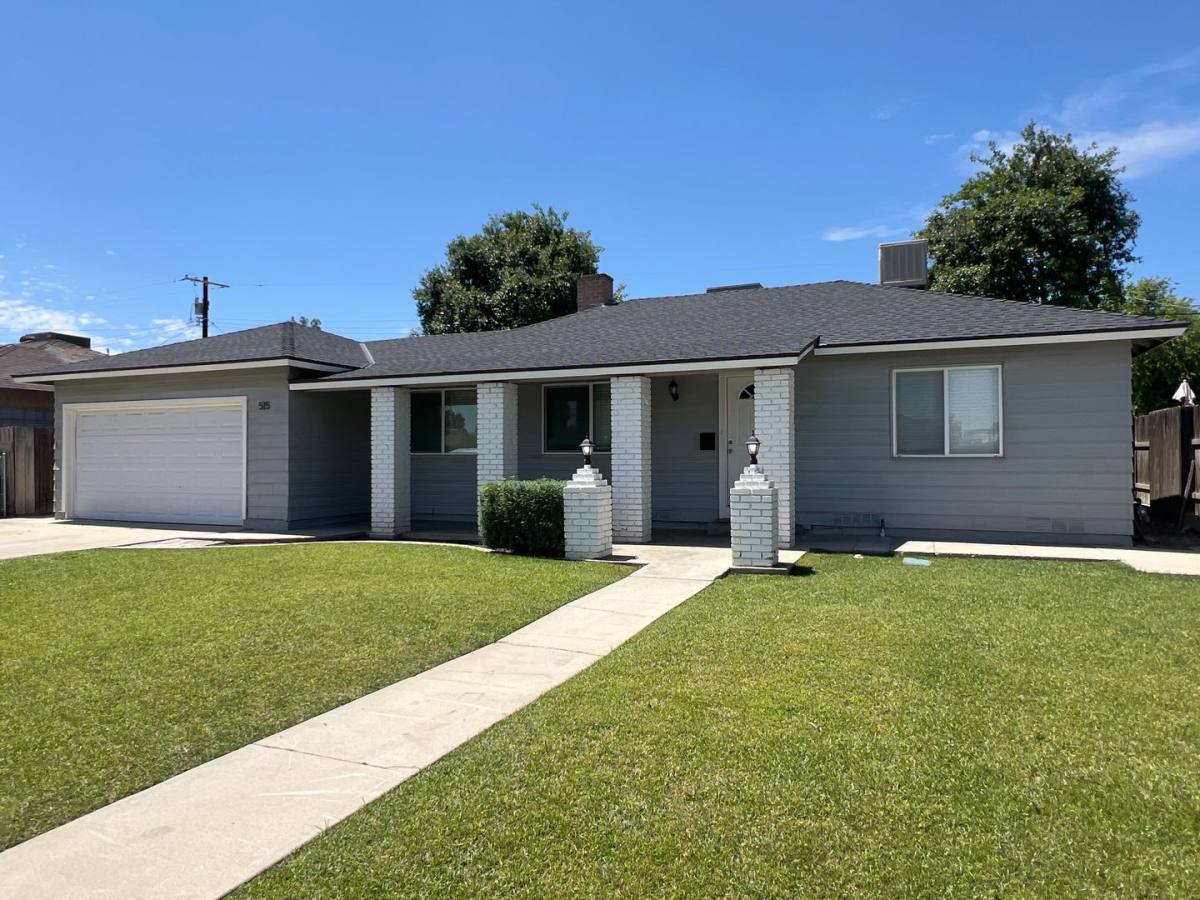 House for rent at 515 Cherokee Dr, Bakersfield, CA 93309