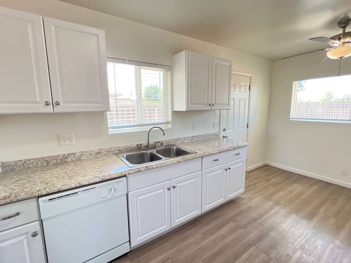 House for rent at 515 Cherokee Dr, Bakersfield, CA 93309