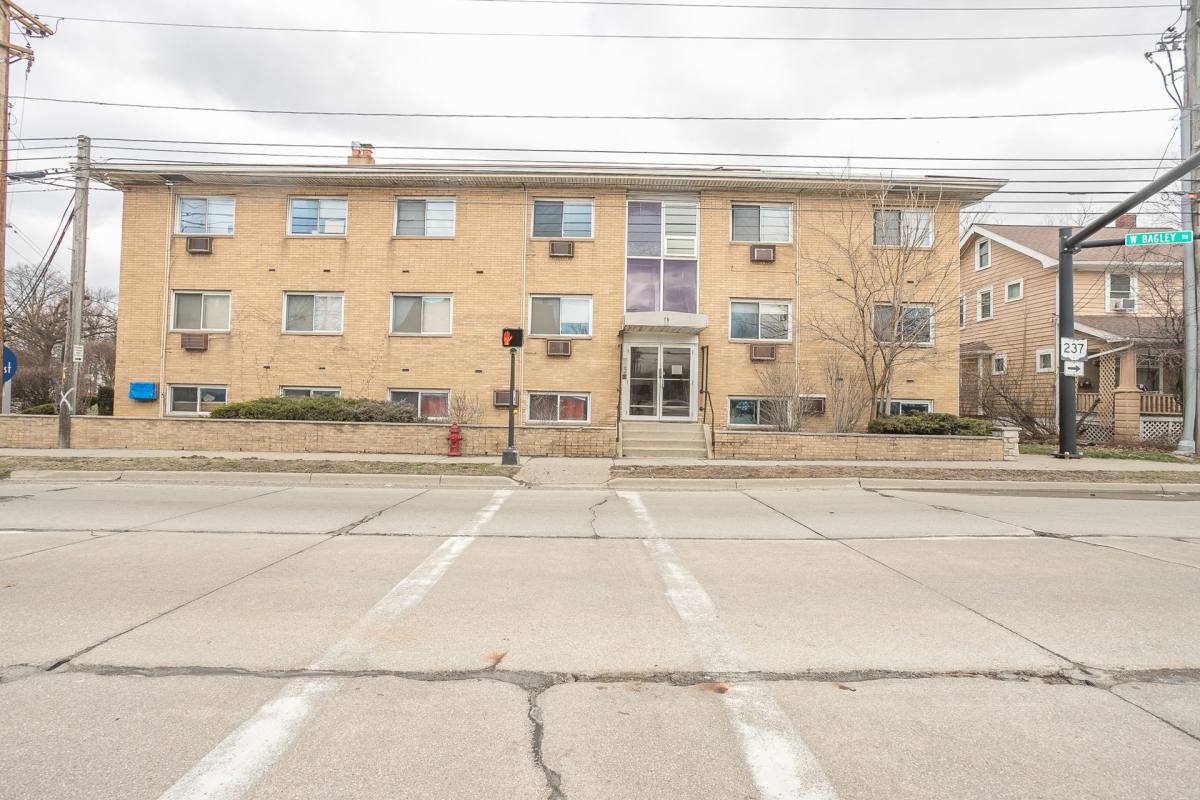 Apartment for rent at 76 W Bagley Rd, Berea, OH 44017
