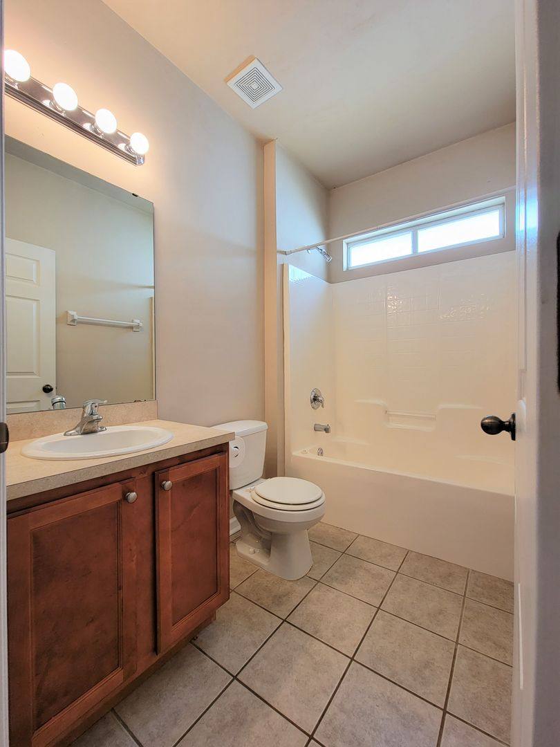 Townhouse for rent at 5521 Hampton Woods Way, Tallahassee, FL 32311
