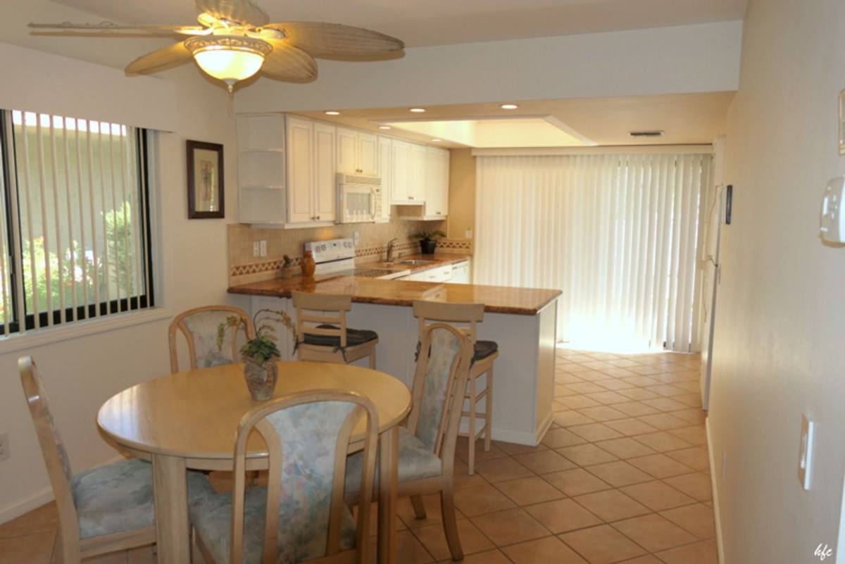 Condo for rent at 5547 Los Coyotes Dr, Palm Springs, CA 92264