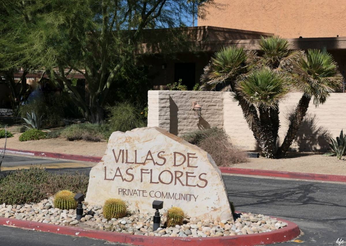 Condo for rent at 5547 Los Coyotes Dr, Palm Springs, CA 92264