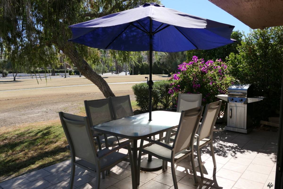 Condo for rent at 5547 Los Coyotes Dr, Palm Springs, CA 92264