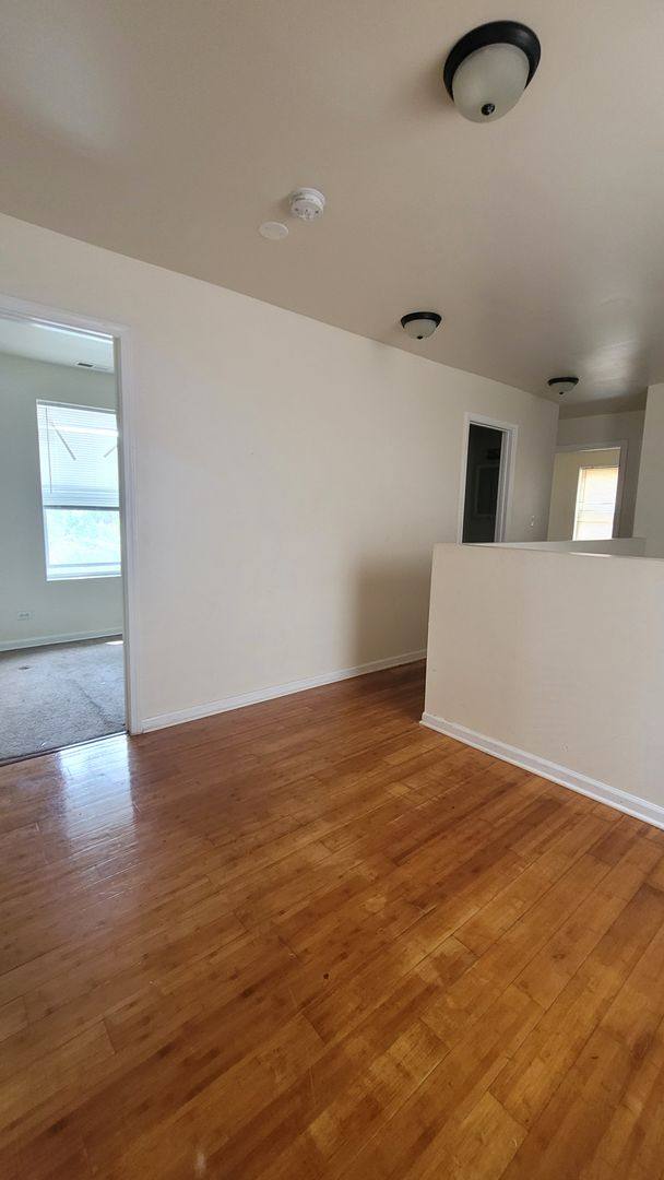 Apartment for rent at 6669 S Michigan Ave, Chicago, IL 60637