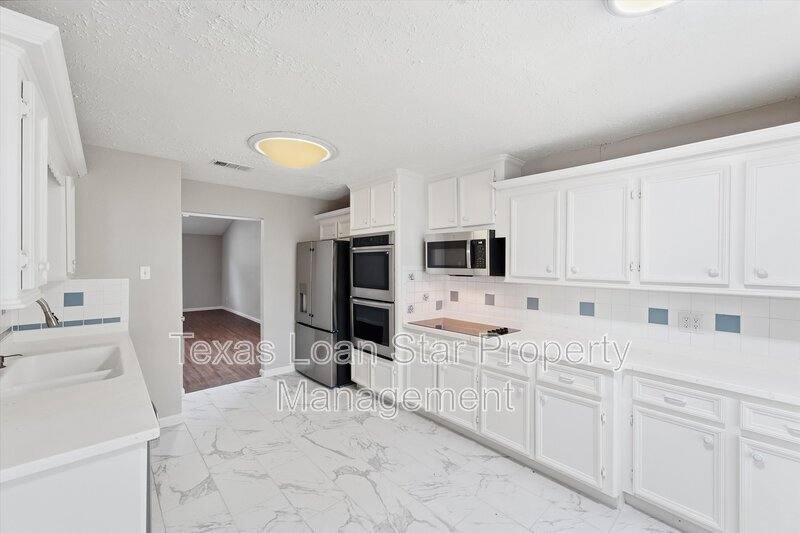 House for rent at 2042 Bridge Cross Lane, Houston, TX 77067