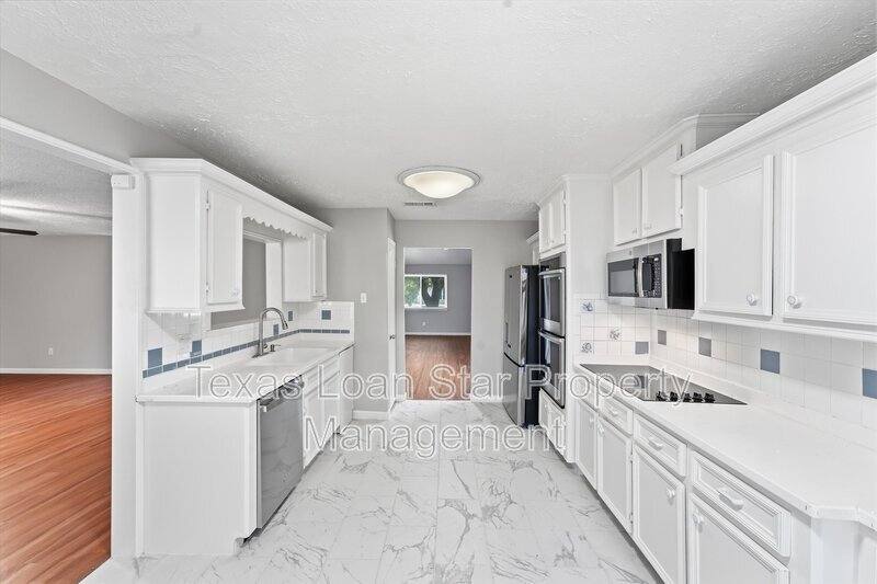 House for rent at 2042 Bridge Cross Lane, Houston, TX 77067