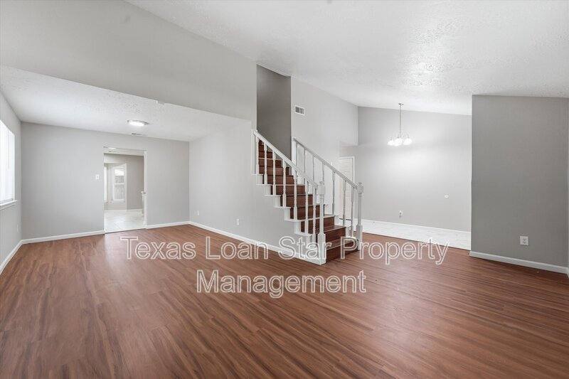House for rent at 2042 Bridge Cross Lane, Houston, TX 77067