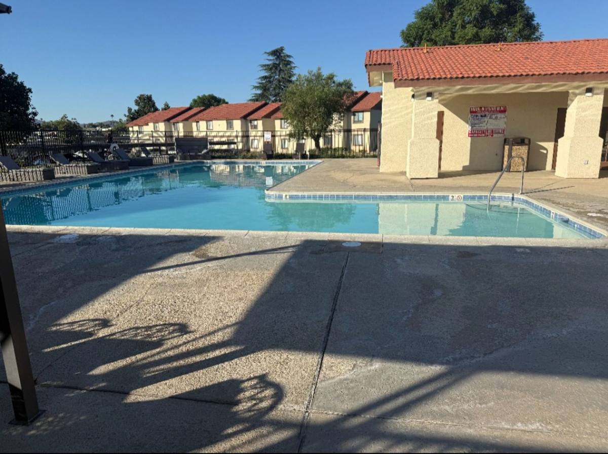 Apartment for rent at 409 E Thornton Ave, Hemet, CA 92543