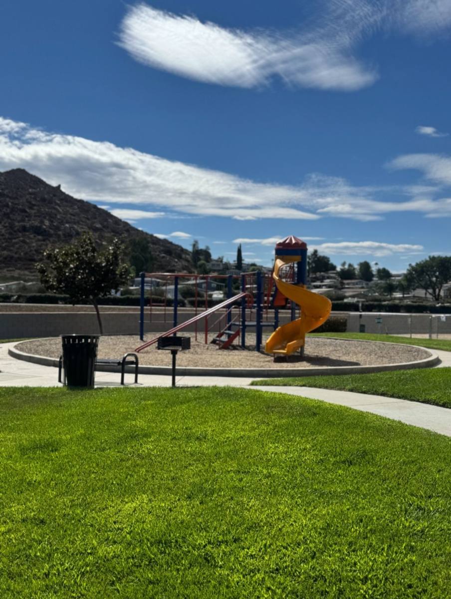 Apartment for rent at 409 E Thornton Ave, Hemet, CA 92543