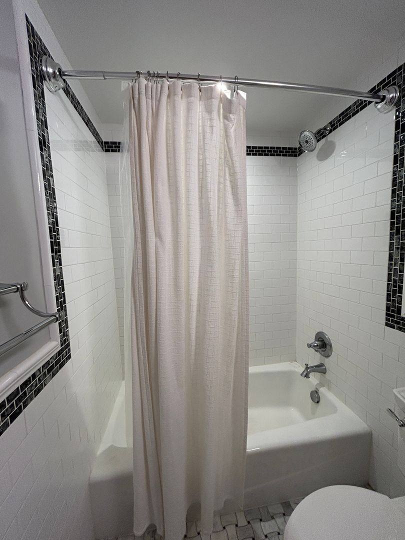 Apartment for rent at 330 9th St E, Saint Paul, MN 55101