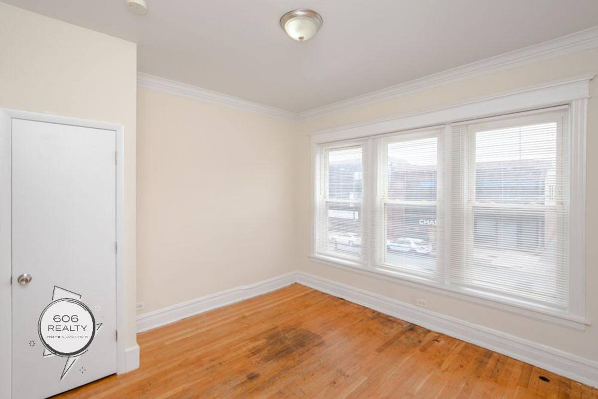 Apartment for rent at 6248-6256 S Western Ave 2400-2408 W, Chicago, IL 60636
