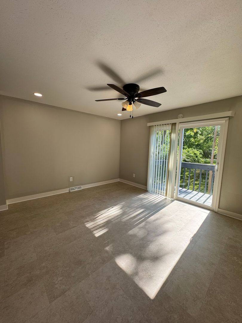 House for rent at 1112 E S Ave, Independence, MO 64050