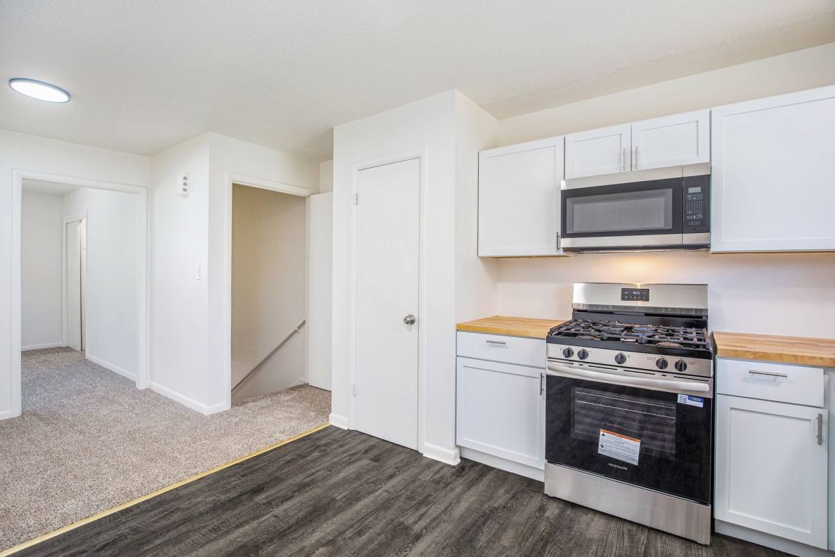 Apartment for rent at 6315-6333 Ash St, Kansas City, MO 64133