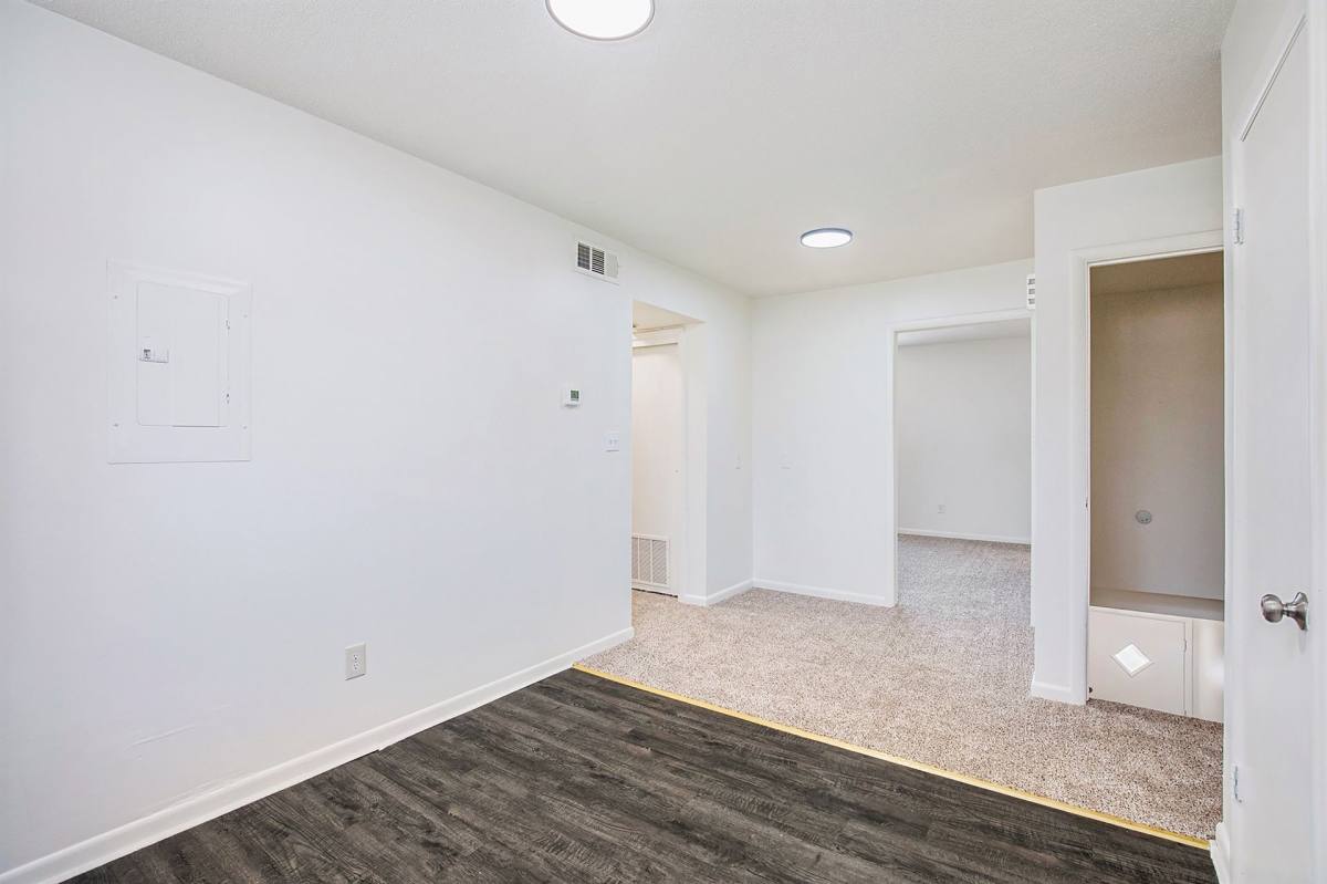Apartment for rent at 6315-6333 Ash St, Kansas City, MO 64133