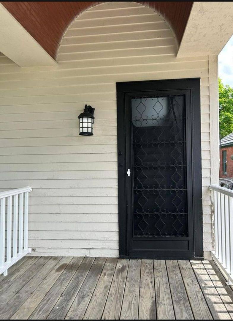 Apartment for rent at 1605 Kearsley Park Blvd, Flint, MI 48506
