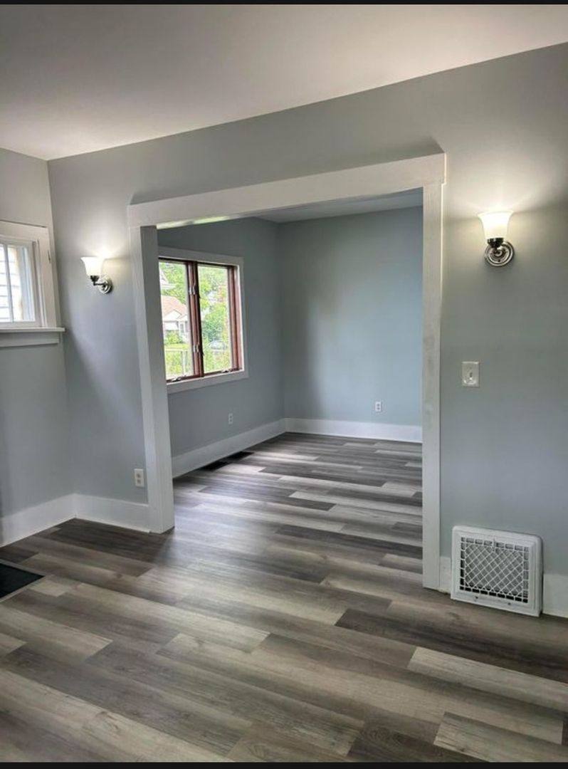 Apartment for rent at 1605 Kearsley Park Blvd, Flint, MI 48506