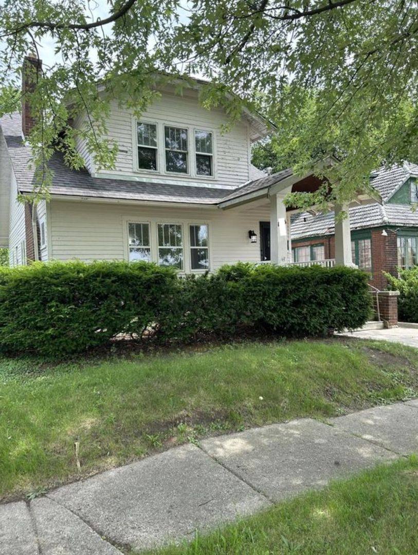 Apartment for rent at 1605 Kearsley Park Blvd, Flint, MI 48506
