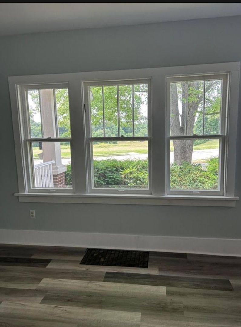 Apartment for rent at 1605 Kearsley Park Blvd, Flint, MI 48506