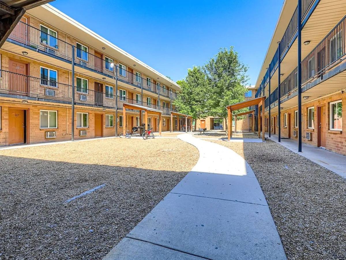 Apartment for rent at 11102 -11152 E, Aurora, CO 80010