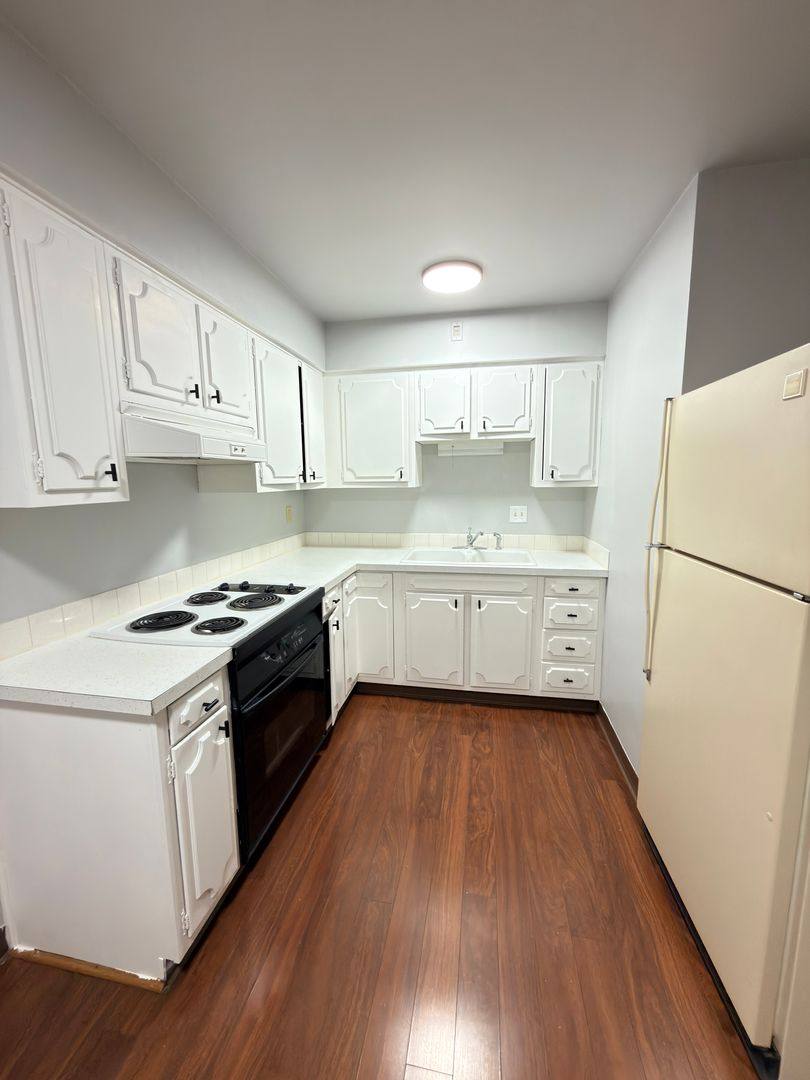 Apartment for rent at 1736 9th Ave, Moline, IL 61265