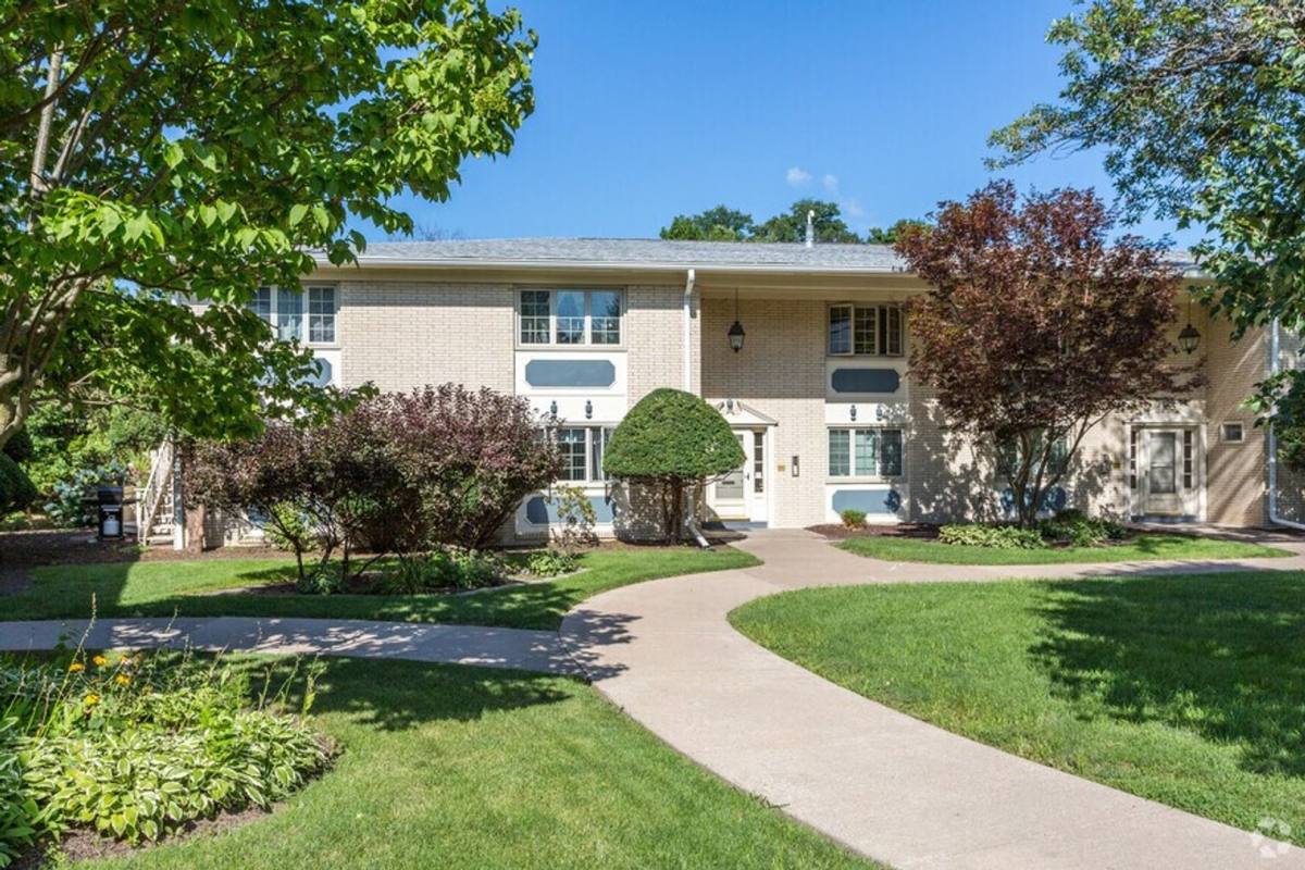 Apartment for rent at 1736 9th Ave, Moline, IL 61265