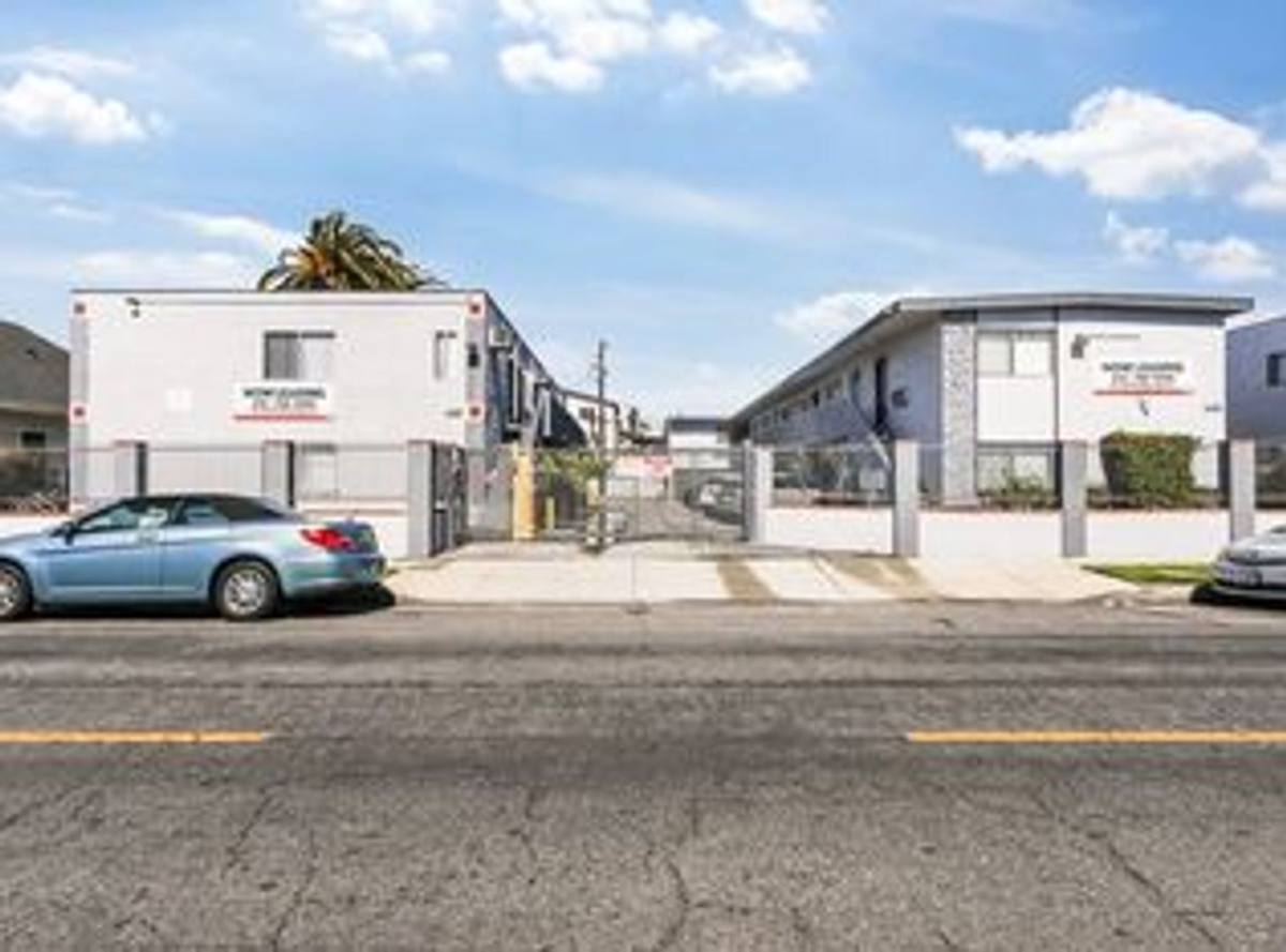 Apartment for rent at 1125, 1133 & 1137 W, Los Angeles, CA 90007