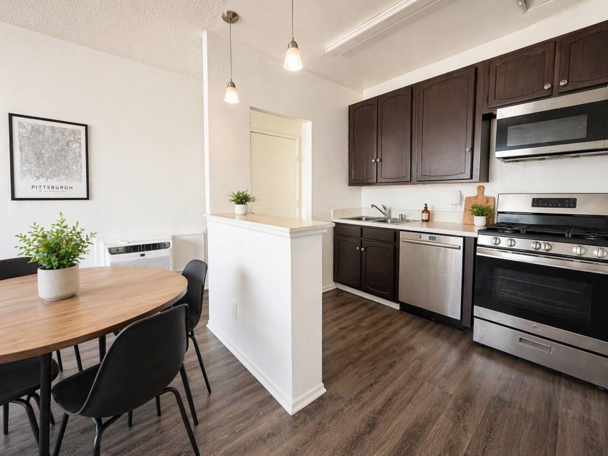 Apartment for rent at 1125, 1133 & 1137 W, Los Angeles, CA 90007