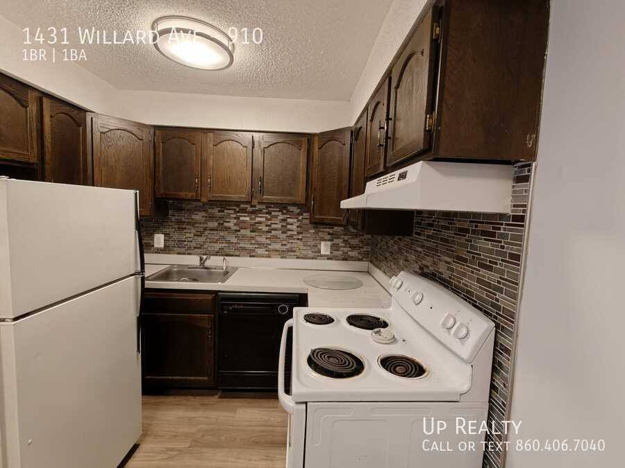 Apartment for rent at 1431 Willard Ave #910, Newington, CT 06111