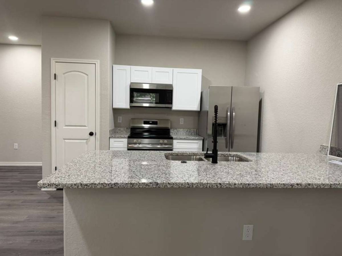 Apartment for rent at 7616 Windsor Oaks, San Antonio, TX 78239