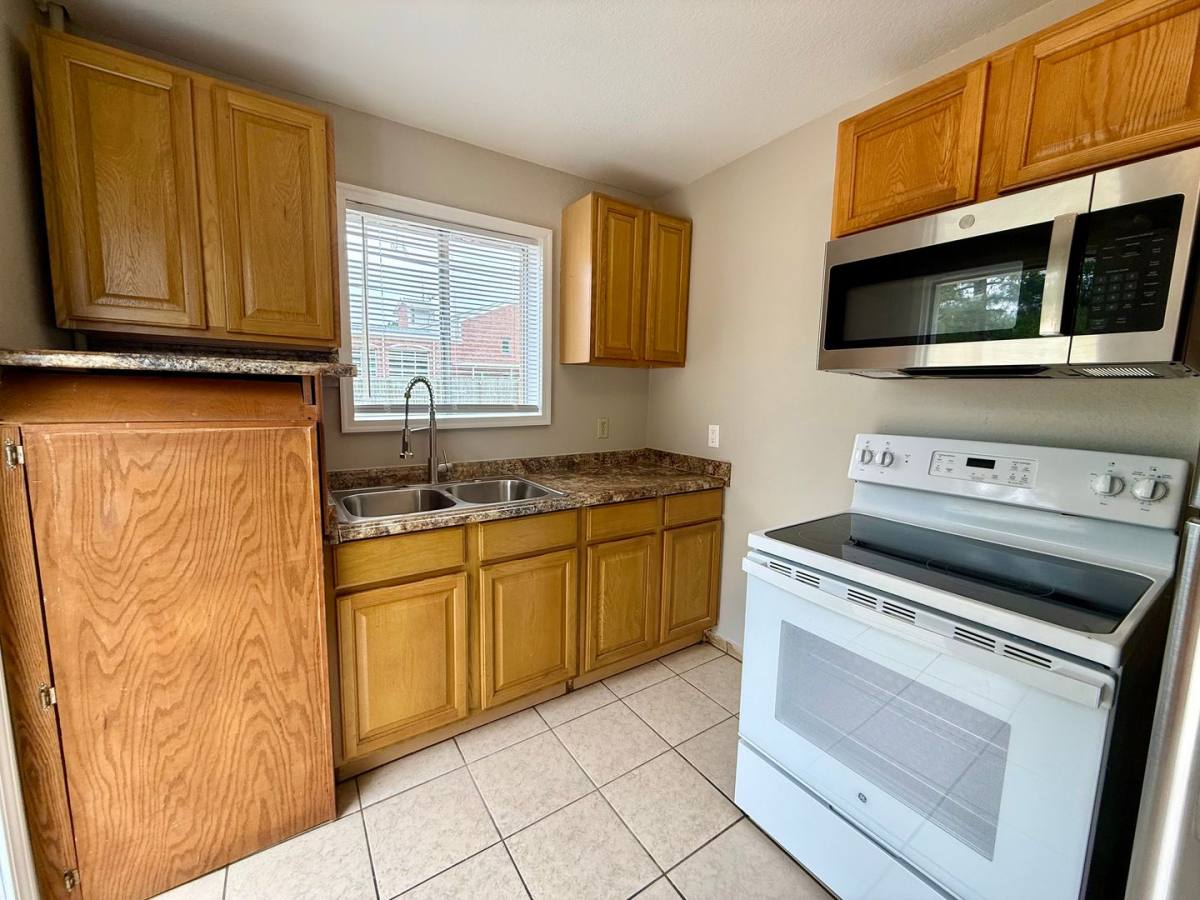 Apartment for rent at 204 N 16th Ave, Paragould, AR 72450