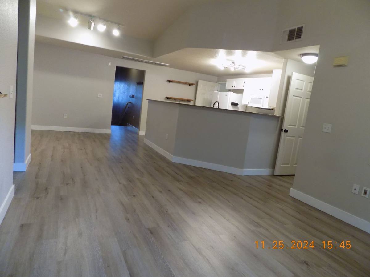 Apartment for rent at 9975 Peace Way, Las Vegas, NV 89117