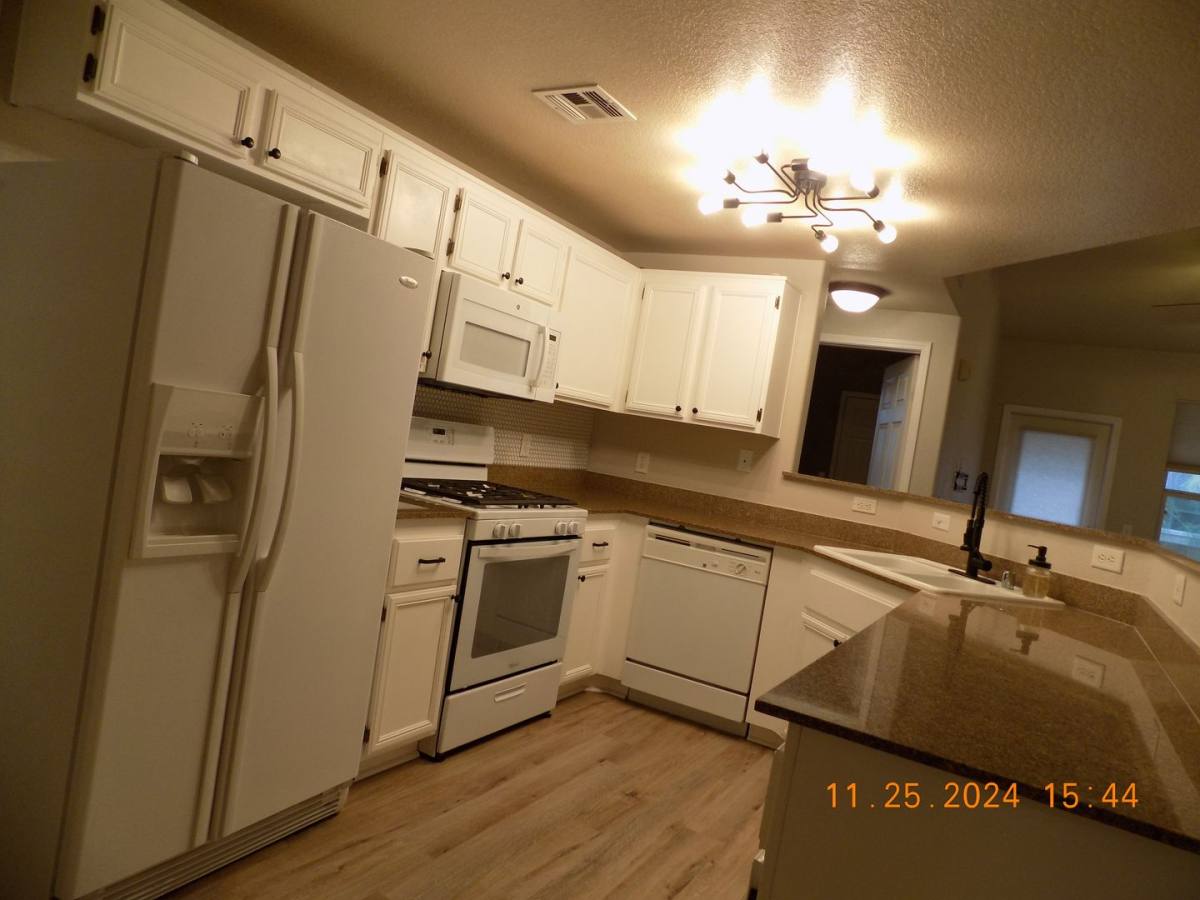 Apartment for rent at 9975 Peace Way, Las Vegas, NV 89117