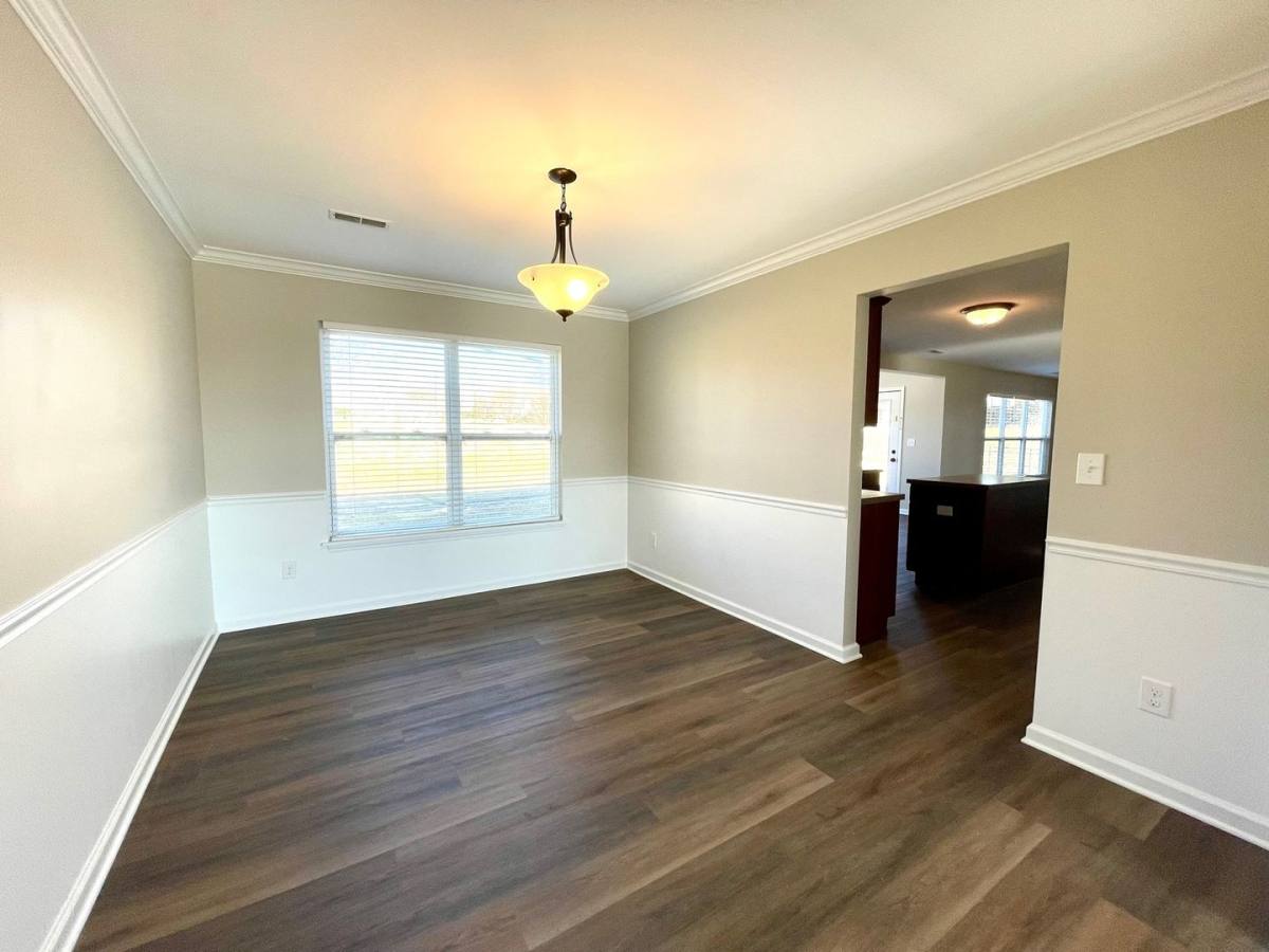 Apartment for rent at 17400 Stallion Way, Louisville, KY 40245