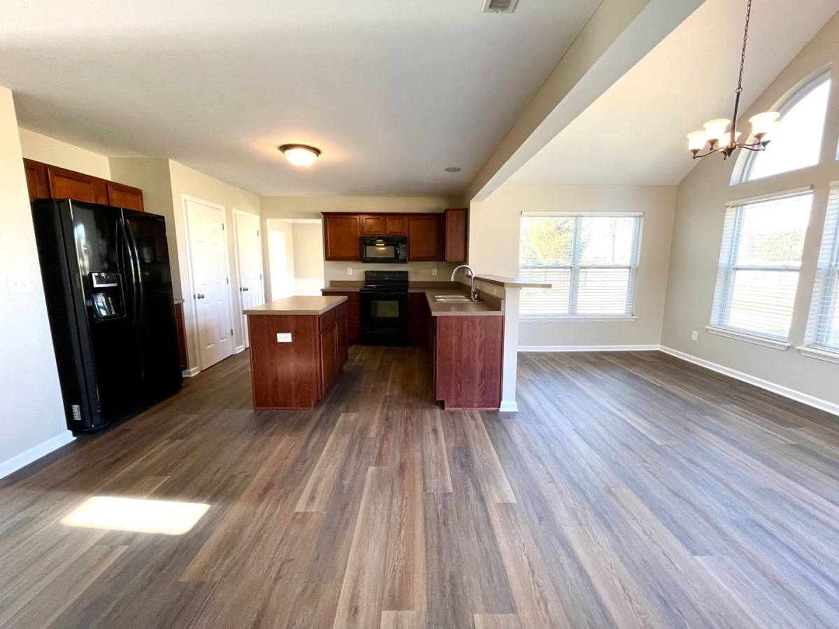 Apartment for rent at 17400 Stallion Way, Louisville, KY 40245