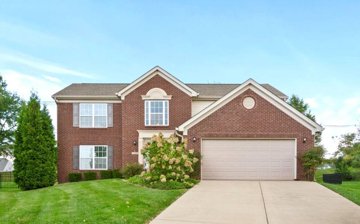 Apartment for rent at 17400 Stallion Way, Louisville, KY 40245
