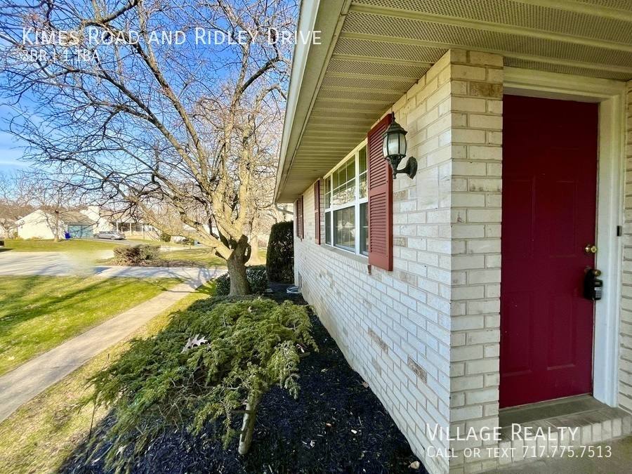 Townhouse for rent at 1953 Kimes Rd, York, PA 17402