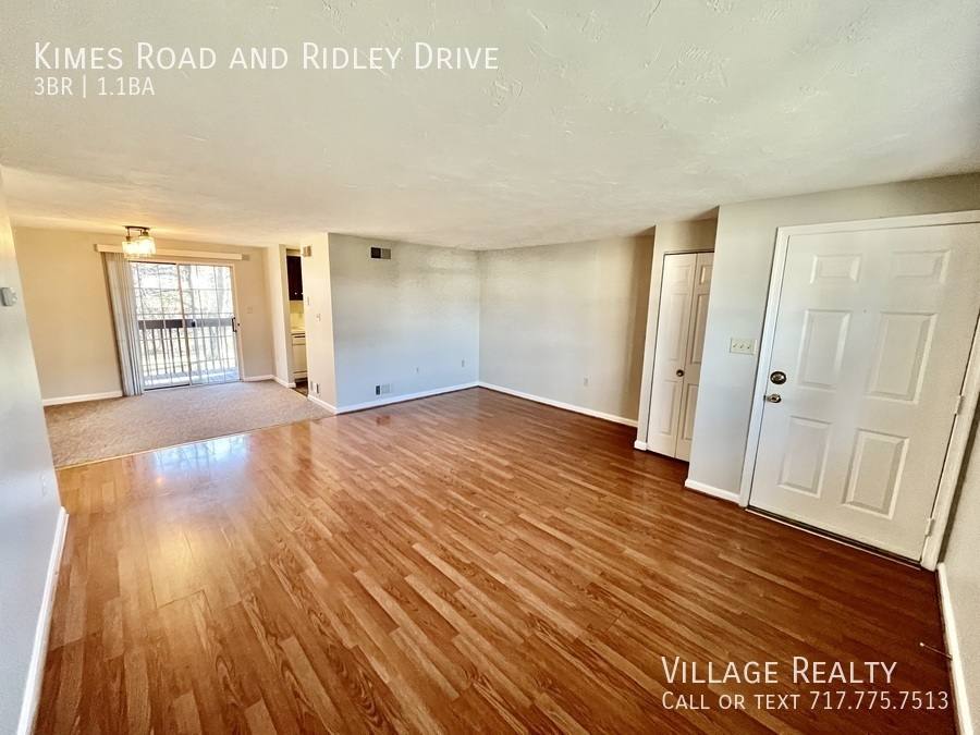 Townhouse for rent at 1953 Kimes Rd, York, PA 17402