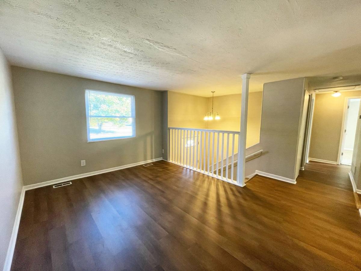 Apartment for rent at 5516 Hasbrook Dr, Louisville, KY 40229