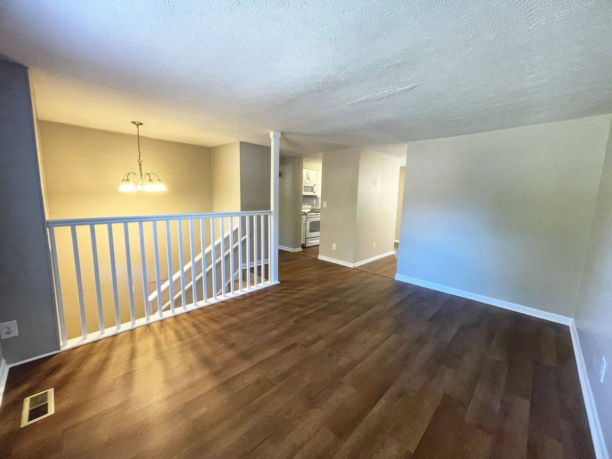 Apartment for rent at 5516 Hasbrook Dr, Louisville, KY 40229