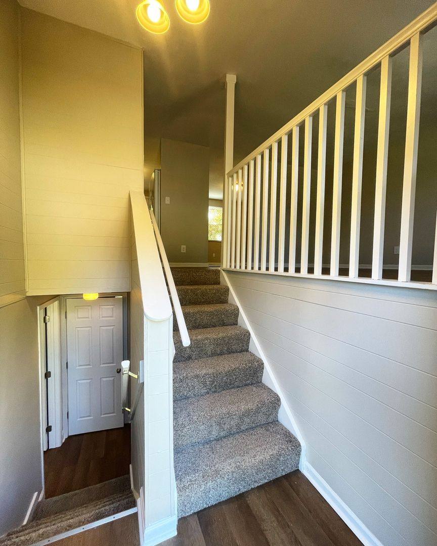 Apartment for rent at 5516 Hasbrook Dr, Louisville, KY 40229