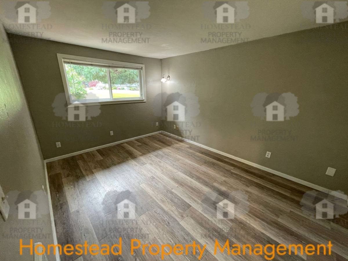 Apartment for rent at 3822-3828 Bayonne Dr SE, Salem, OR 97317