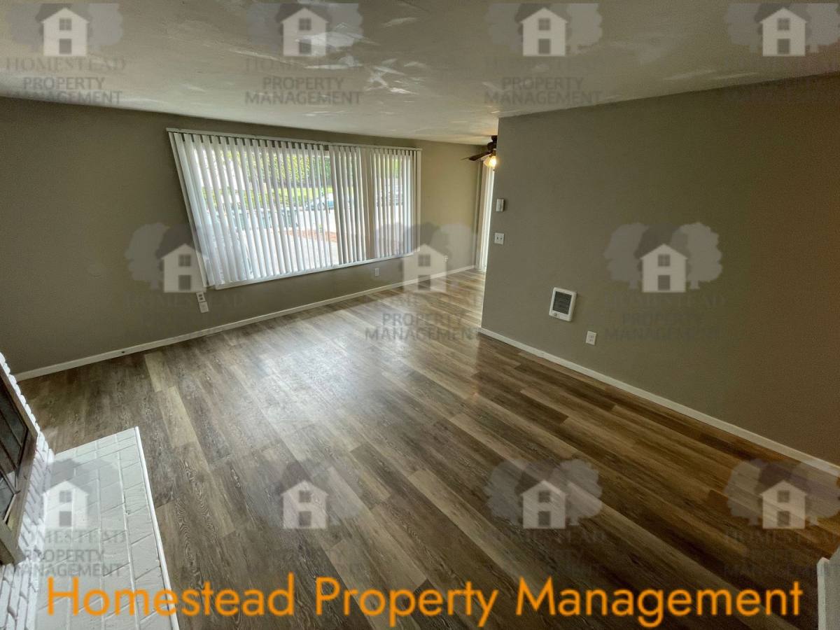 Apartment for rent at 3822-3828 Bayonne Dr SE, Salem, OR 97317