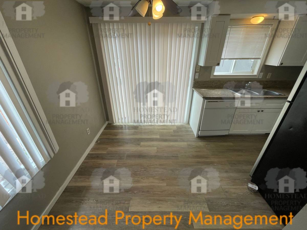 Apartment for rent at 3822-3828 Bayonne Dr SE, Salem, OR 97317