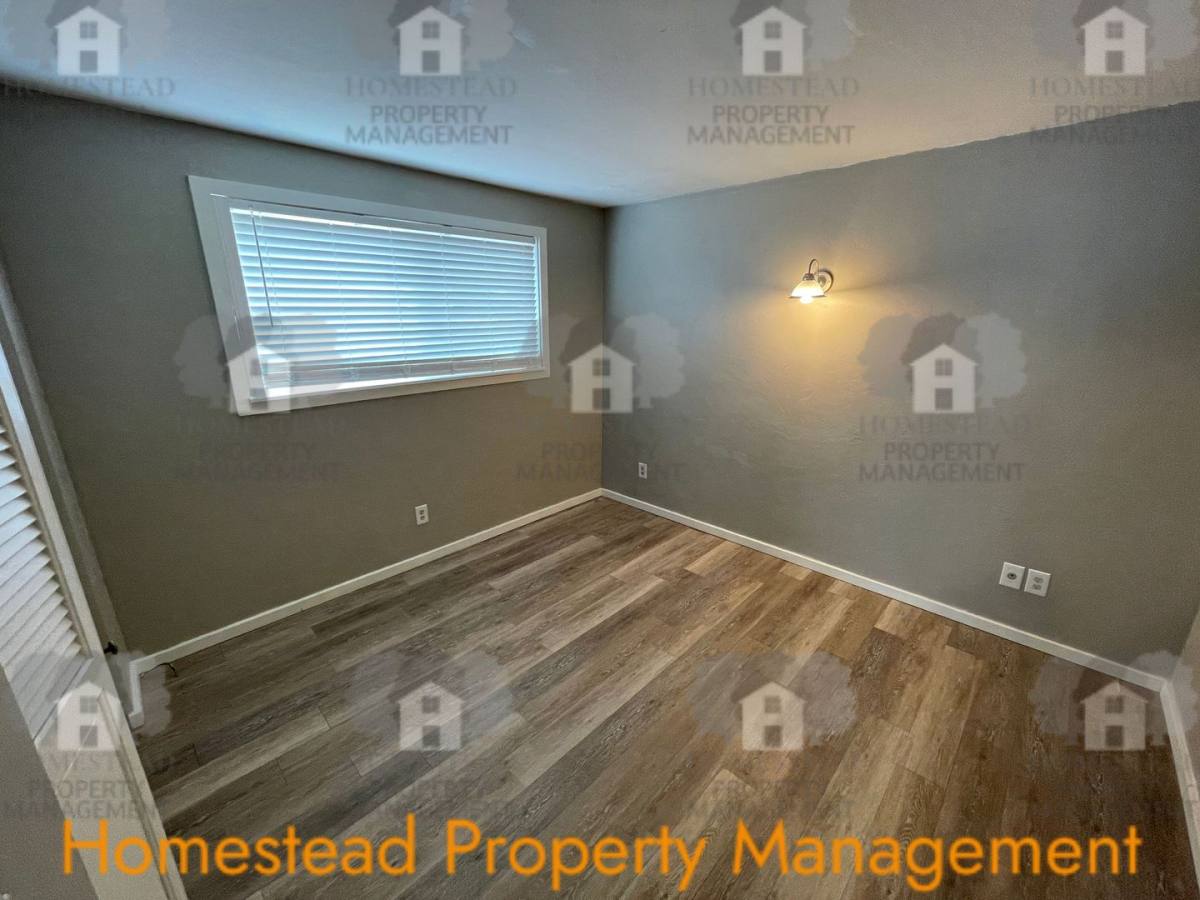 Apartment for rent at 3822-3828 Bayonne Dr SE, Salem, OR 97317
