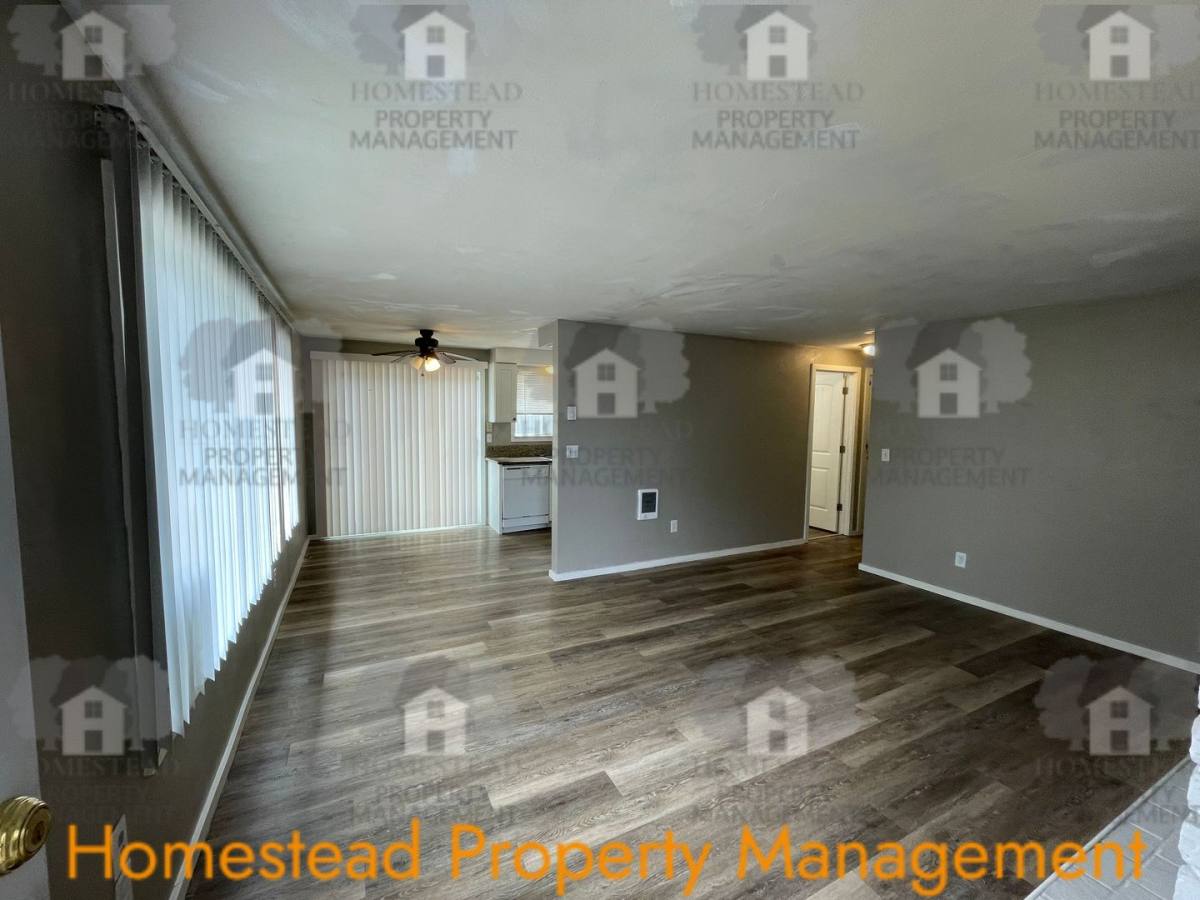 Apartment for rent at 3822-3828 Bayonne Dr SE, Salem, OR 97317