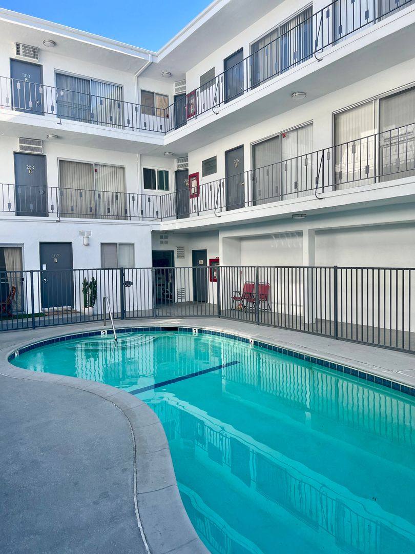 Apartment for rent at 8570 Gregory Way, Los Angeles, CA 90035