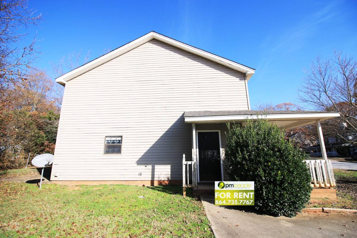 Apartment for rent at 13 Pointer Lane, Greenville, SC 29607